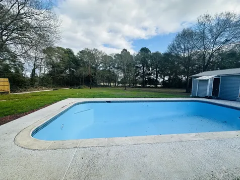 690 N Barbee Street Lovelady TX 75851