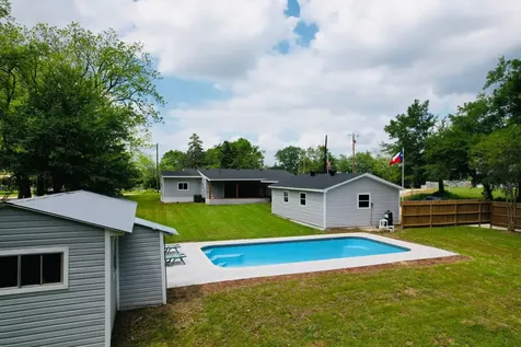 690 N Barbee Street Lovelady TX 75851