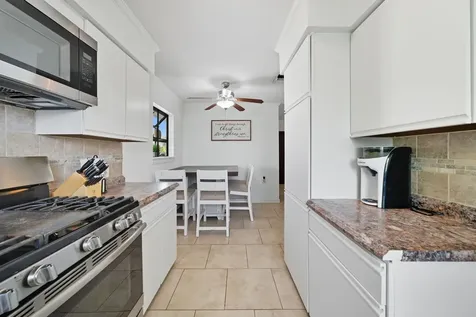 439 Pompano Street Bayou Vista TX 77563