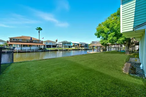 439 Pompano Street Bayou Vista TX 77563