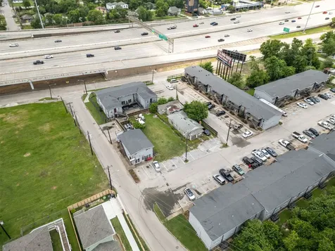 2007 Massie Street Houston TX 77026