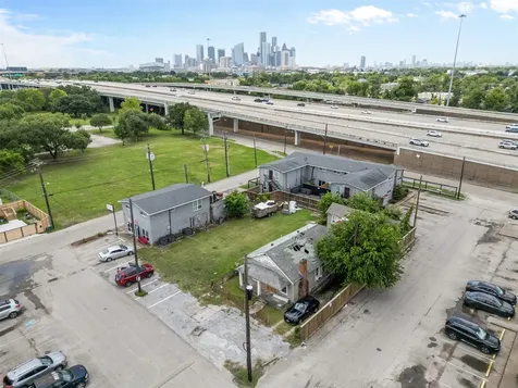 2007 Massie Street Houston TX 77026