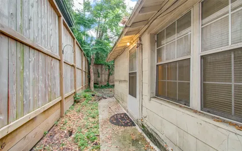 1715 Banks Street C Houston TX 77098