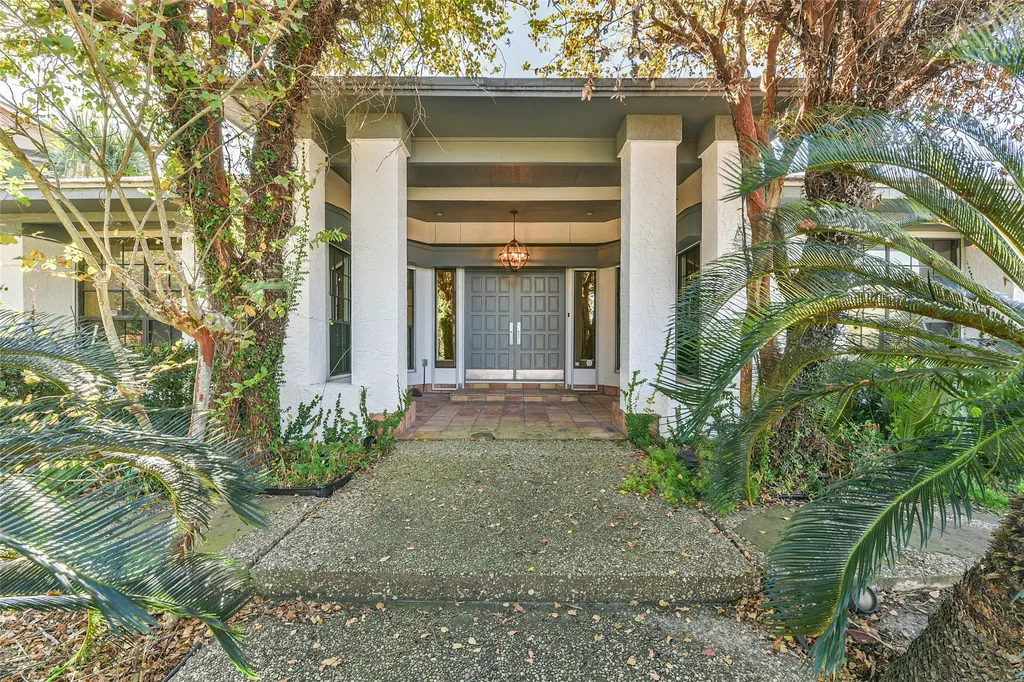 1 Cadena Court Galveston TX 77554