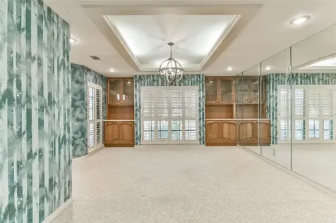1 Cadena Court Galveston TX 77554