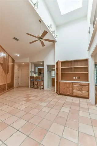 1 Cadena Court Galveston TX 77554