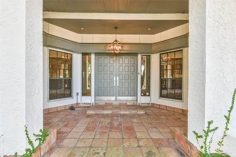 1 Cadena Court Galveston TX 77554