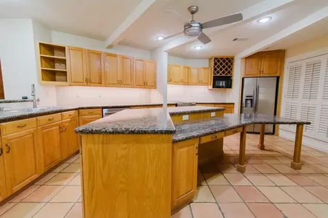 1 Cadena Court Galveston TX 77554