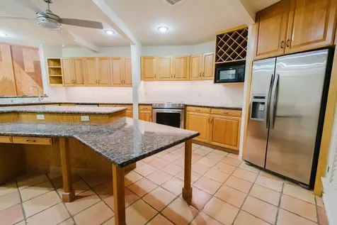1 Cadena Court Galveston TX 77554
