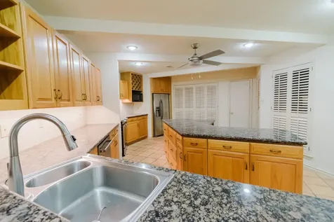 1 Cadena Court Galveston TX 77554