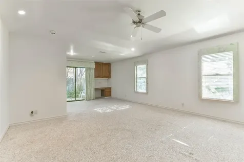1 Cadena Court Galveston TX 77554