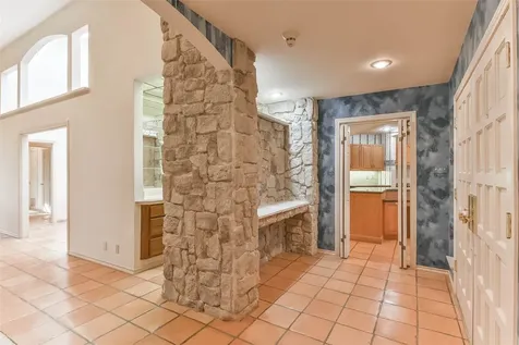 1 Cadena Court Galveston TX 77554