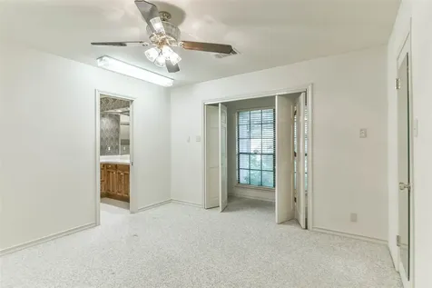 1 Cadena Court Galveston TX 77554