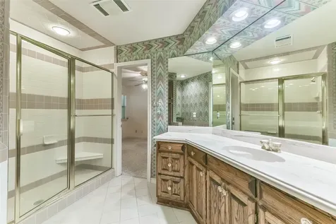 1 Cadena Court Galveston TX 77554