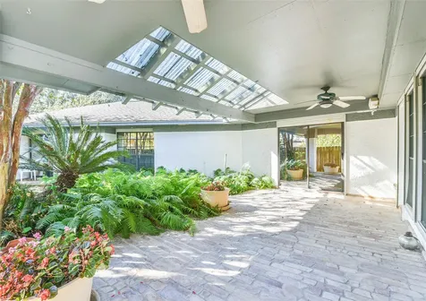 1 Cadena Court Galveston TX 77554