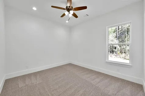 136 Grand View Huntsville TX 77340
