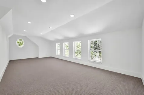 136 Grand View Huntsville TX 77340