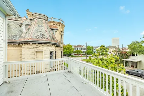 1619 Sealy Street Galveston TX 77550