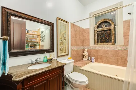 1619 Sealy Street Galveston TX 77550