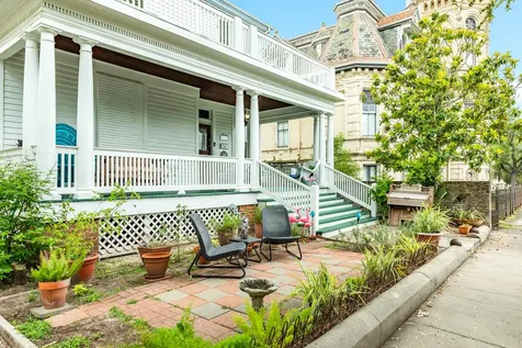 1619 Sealy Street Galveston TX 77550