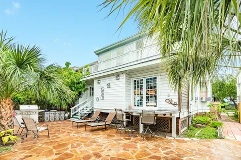 1619 Sealy Street Galveston TX 77550