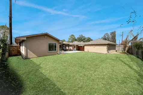 1307 Blue Willow Drive Houston TX 77042