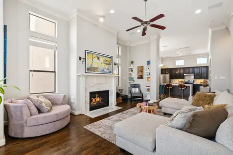 1708 Dart Street Houston TX 77007