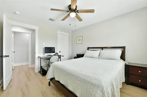 1127 Redfish Street Bayou Vista TX 77563