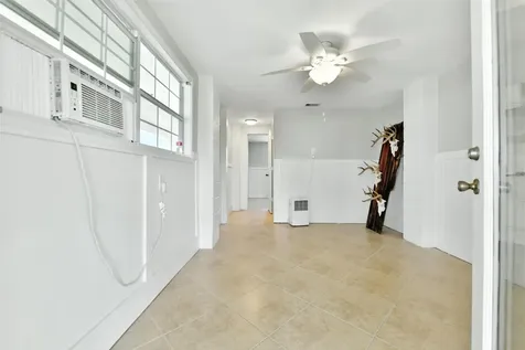 1127 Redfish Street Bayou Vista TX 77563