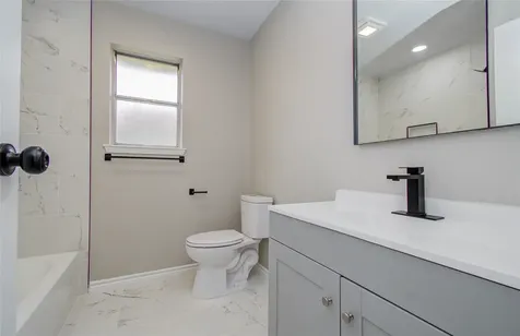 9734 Oakmont Drive La Porte TX 77571