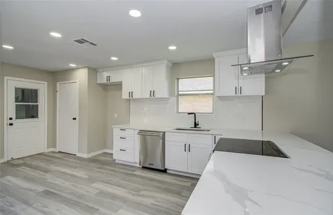 9734 Oakmont Drive La Porte TX 77571