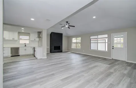 9734 Oakmont Drive La Porte TX 77571