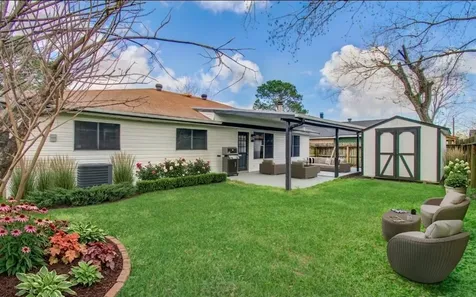 9734 Oakmont Drive La Porte TX 77571