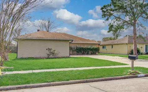 9734 Oakmont Drive La Porte TX 77571