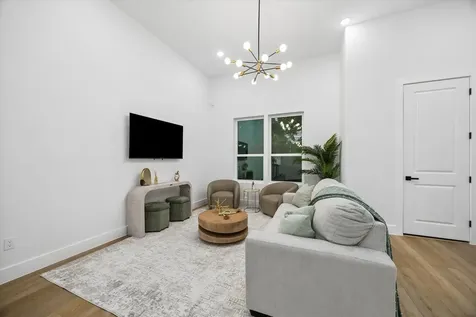 116 Velasco Street Houston TX 77003