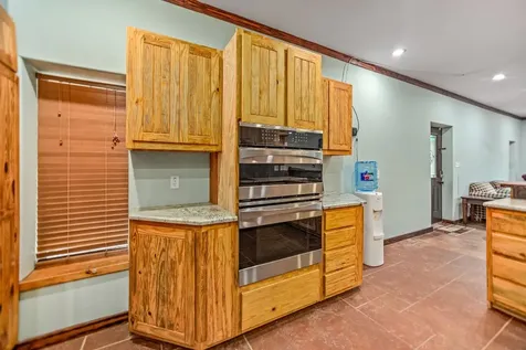 85 Calle Corta Victoria TX 77905