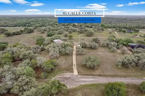 85 Calle Corta Victoria TX 77905