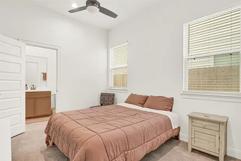 4843 Broom Street Houston TX 77091