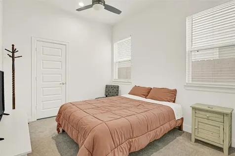 4843 Broom Street Houston TX 77091