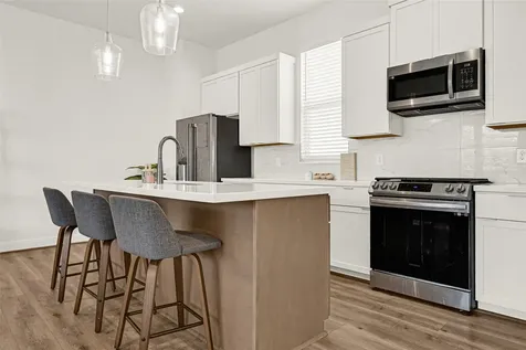 4843 Broom Street Houston TX 77091