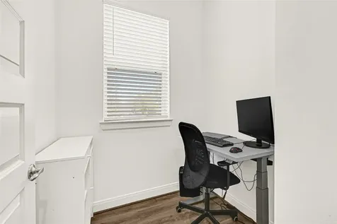 4843 Broom Street Houston TX 77091