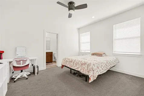4843 Broom Street Houston TX 77091