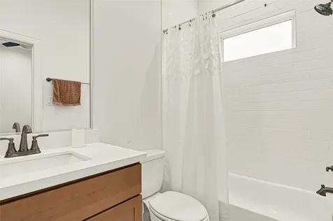 4843 Broom Street Houston TX 77091