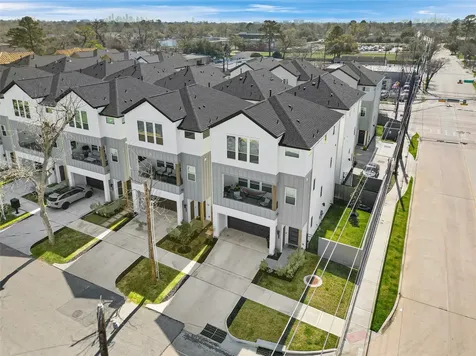 4843 Broom Street Houston TX 77091