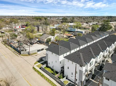 4843 Broom Street Houston TX 77091