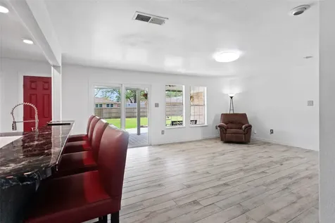 5001 Texas Avenue La Marque TX 77568