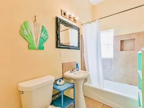 2801 Ave Q 1/2 Galveston TX 77550