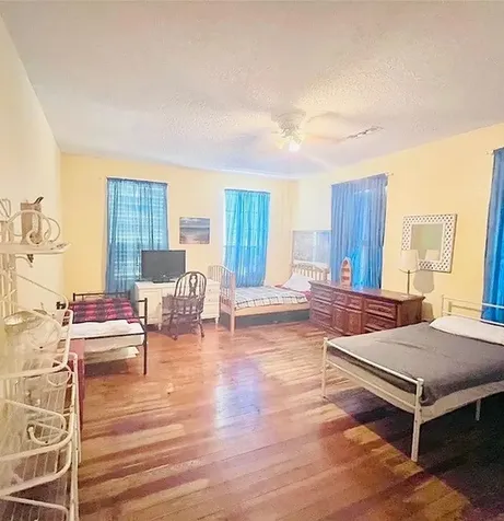 2801 Ave Q 1/2 Galveston TX 77550