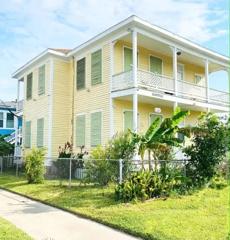 2801 Ave Q 1/2 Galveston TX 77550