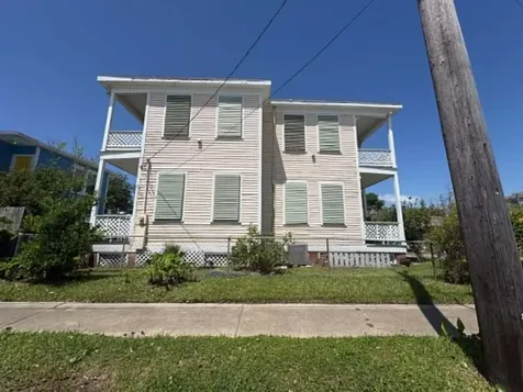 2801 Ave Q 1/2 Galveston TX 77550